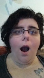 Ah la belle occasion de vous remettre mon imitation d'une poupée gonflable!