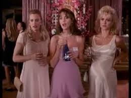 Romy and Michele's High School Reunion est mon film fétiche en passant. Je suis certaine que vous êtes extrêmement surpris d'apprendre ça.
